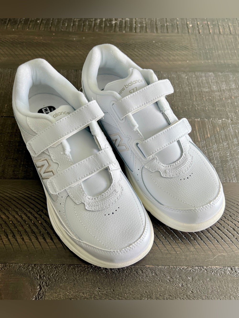 New Balance 577 Walking Shoes White Hook Loop Leather Sneakers Women’s 7.5 Wide